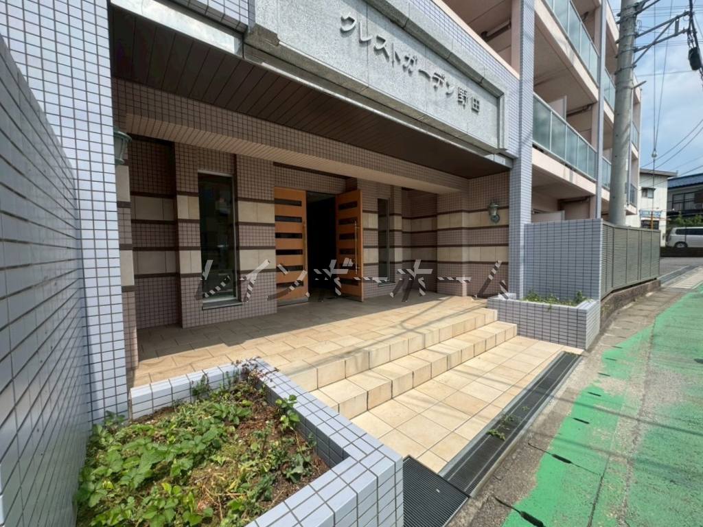 エントランス　ゆとりのあるエントランスです