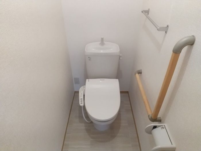 トイレ　室内写真は別部屋の写真です。