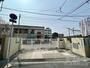 小学校　高槻市立赤大路小学校（小学校）まで872m