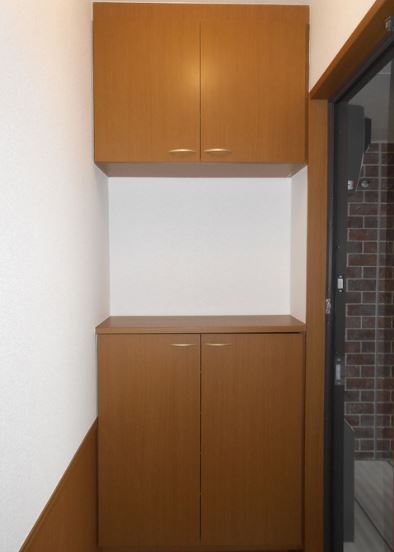 玄関　※別棟の写真です