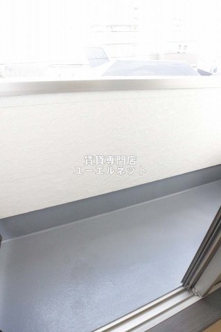 バルコニー　バルコニー付きで採光＆風通し良好！