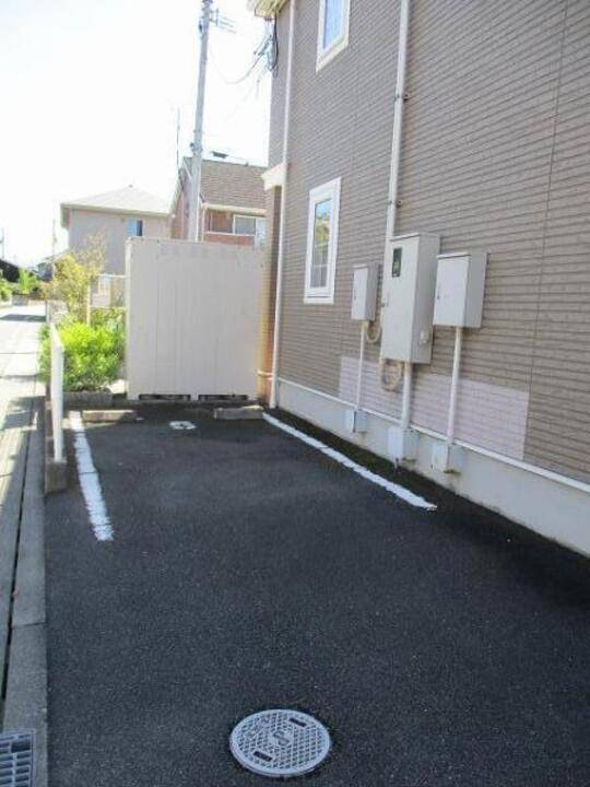 駐車場　駐車場