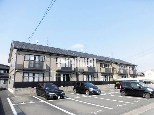 建物外観　真ん中がＢ棟です。