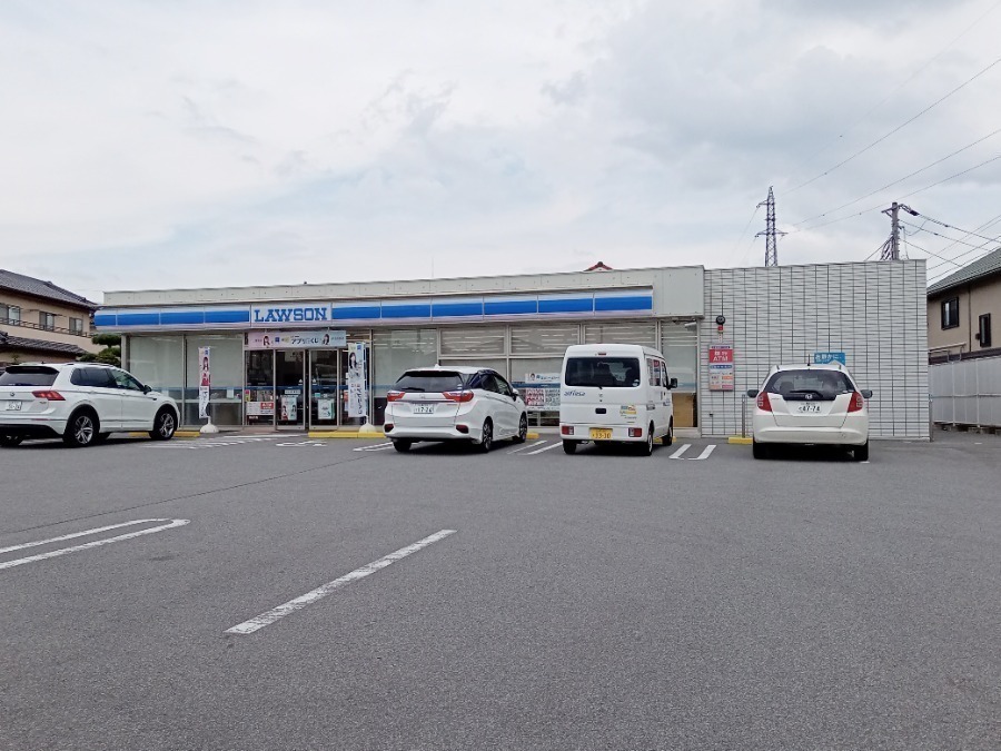コンビニ　ローソン甲斐中下条店（コンビニ）まで642m