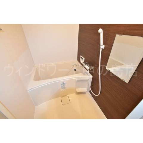 バス・シャワールーム　詳細は、ウィンドワード中の島までご相談下さい。