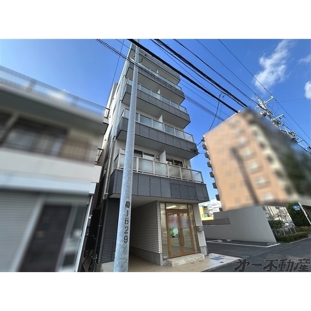 エントランス　建物外観