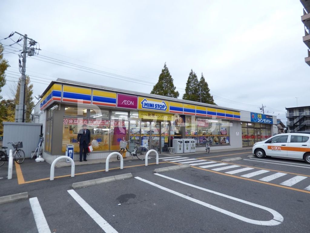 コンビニ　ミニストップ千葉都公園前店（コンビニ）まで380m