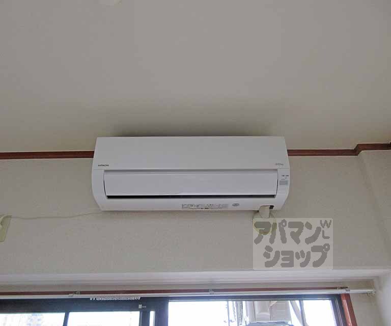 その他設備　洋室に１基付いてます