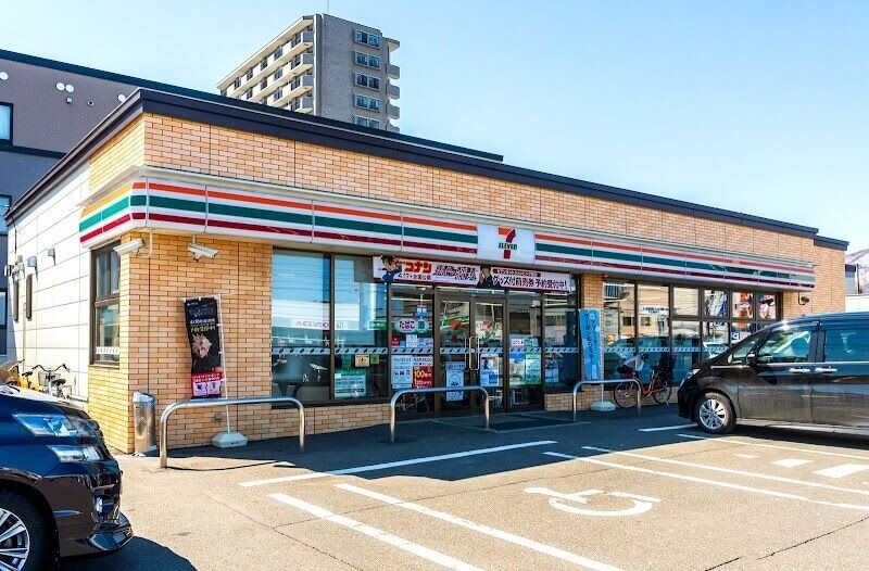 コンビニ　セブンイレブン札幌西町南13丁目店（コンビニ）まで620m
