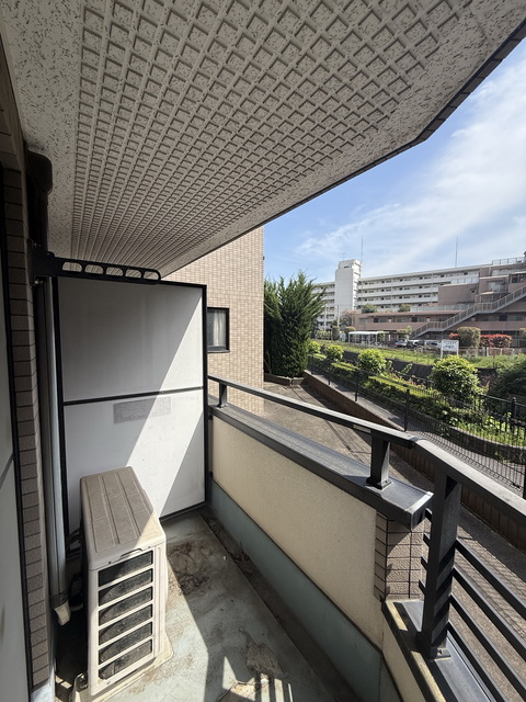 バルコニー　～屋根付き～