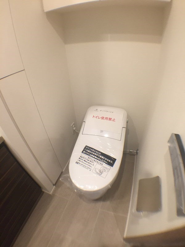 トイレ　別号室参考写真
