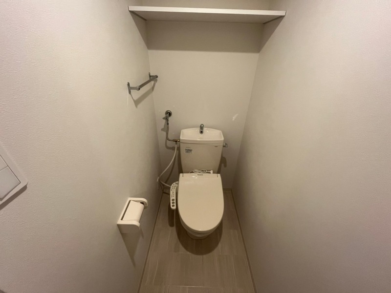 トイレ　トイレです。ウォシュレット付を探している方、おすすめです。