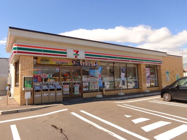 コンビニ　セブンイレブン函館西桔梗町店（コンビニ）まで104m