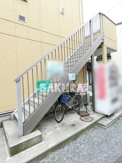 エントランス　管理の行き届いたエントランスです♪
