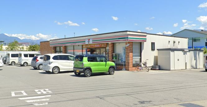 コンビニ　セブンイレブン 山梨歌田店（コンビニ）まで180m