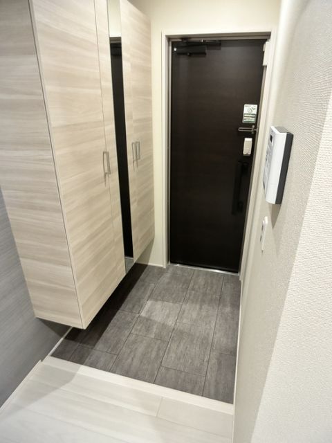 D-avance今本町Bの玄関写真