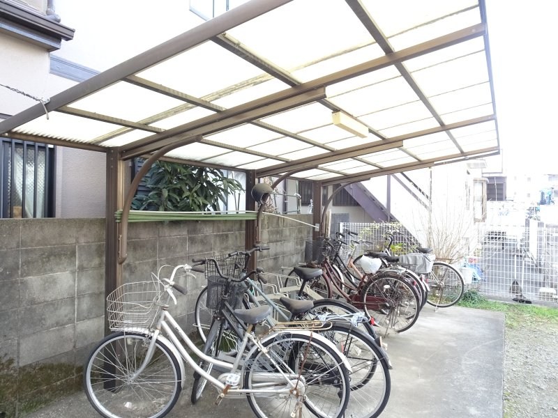 その他共有部分　屋根付き駐輪場