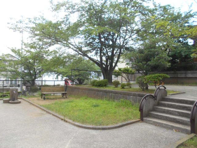 公園　あかね台第三公園（公園）まで327m
