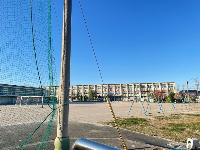 小学校　北名古屋市立師勝小学校（小学校）まで237m