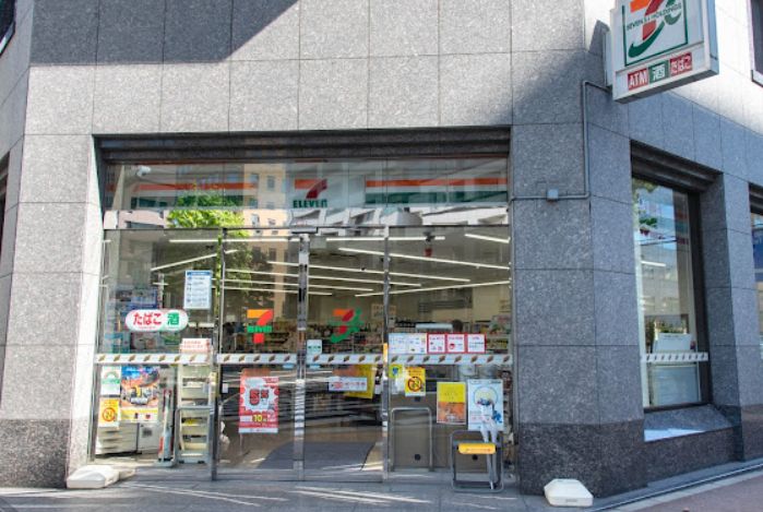 コンビニ　セブンイレブン中央区入船3丁目店（コンビニ）まで150m