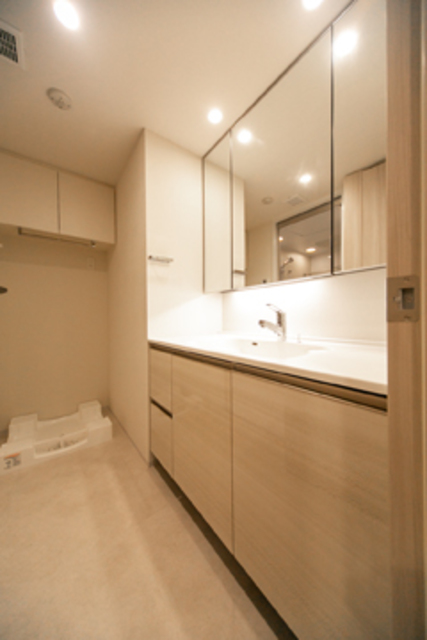 洗面設備　※写真は同タイプ住戸です。