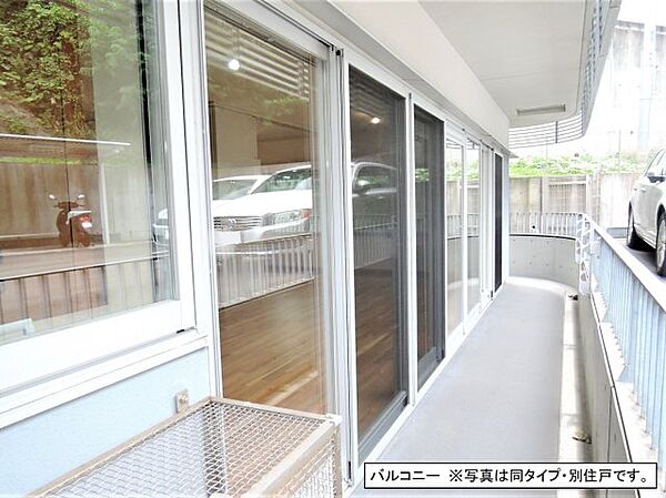 バルコニー　暖かな日差しのふりそそぐバルコニー♪