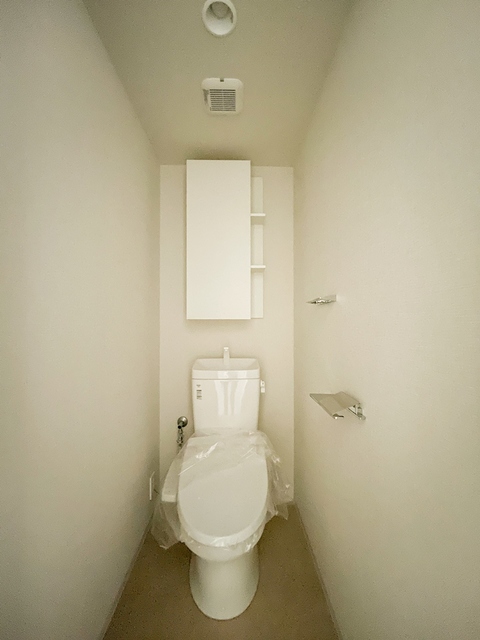 トイレ　※写真は同タイプ住戸です。