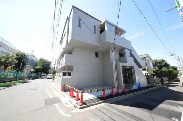 1LDK Mansion in Suginami, Tokyo - Image 1