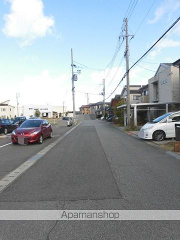 その他　前面道路（その他）まで0m