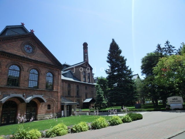 飲食店　サッポロビール園（飲食店）まで841m