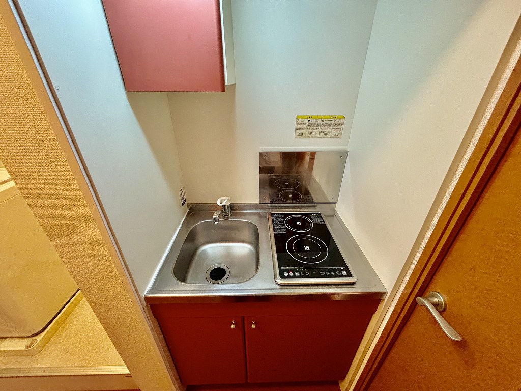 キッチン　設備・仕様は号室により異なる為、現況を優先いたします。