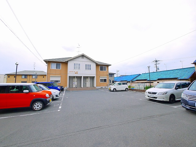 駐車場　駐車スペースもあります