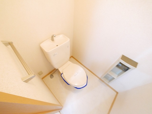 トイレ　清潔感のあるトイレです