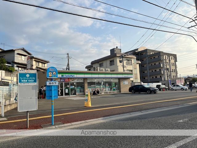 コンビニ　ファミリーマート（コンビニ）まで379m