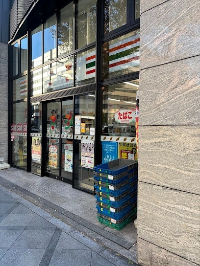 コンビニ　セブンイレブン大阪南森町店（コンビニ）まで194m