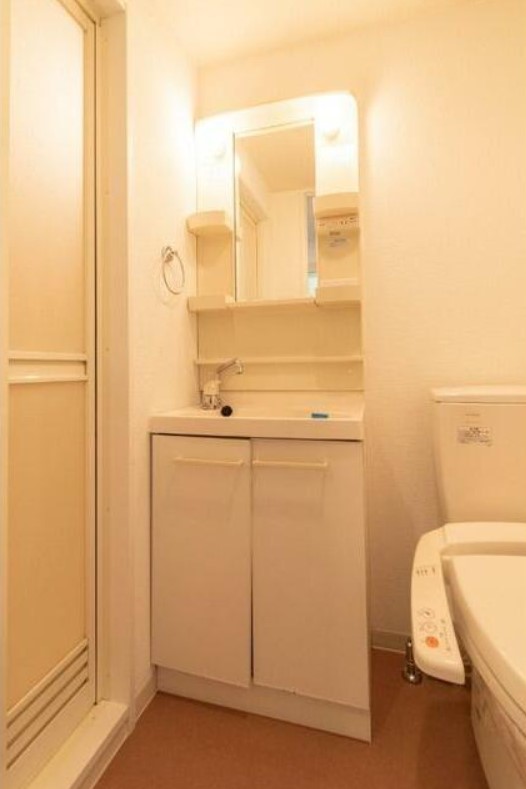 洗面設備　別部屋参照写真