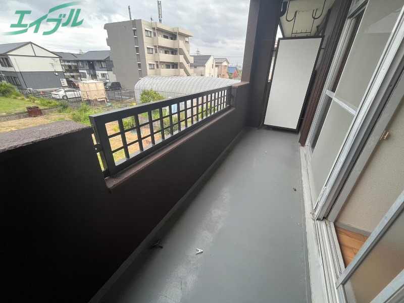 バルコニー　同物件別部屋写真