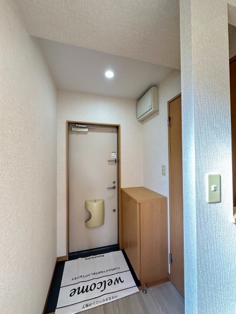玄関　※同仕様、別の部屋の写真です