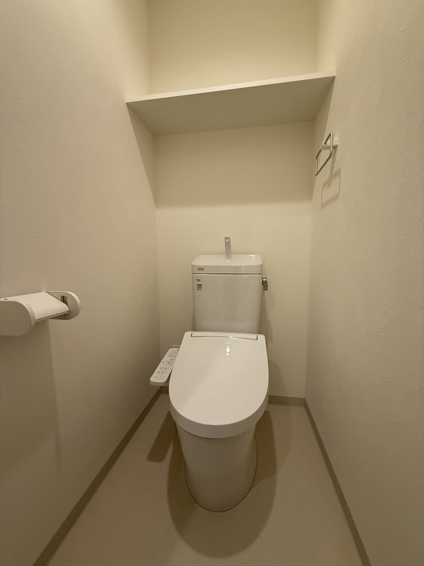 ＪＲ中央線 八王子駅 徒歩7分 11階建 築1年のトイレ写真