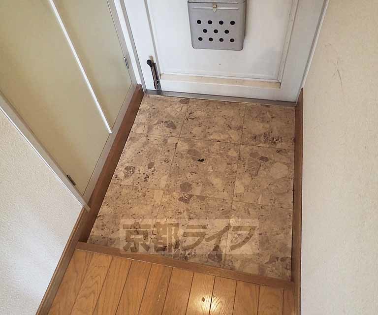 玄関　すっきりとした玄関です。