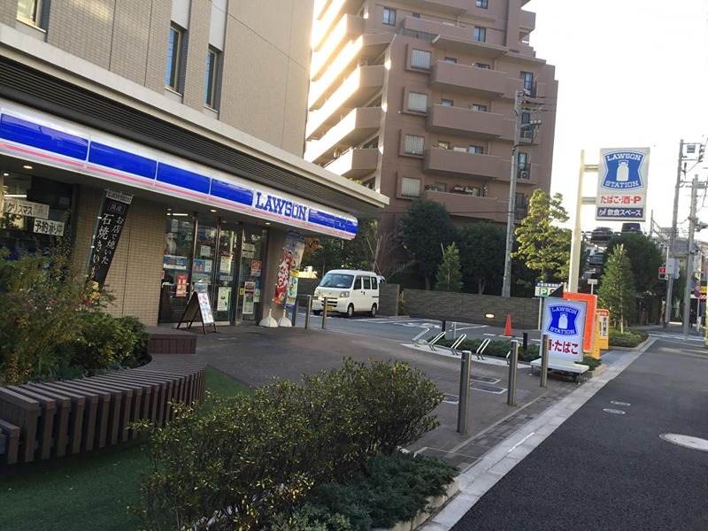 コンビニ　ローソン 品川南大井五丁目店（コンビニ）まで320m