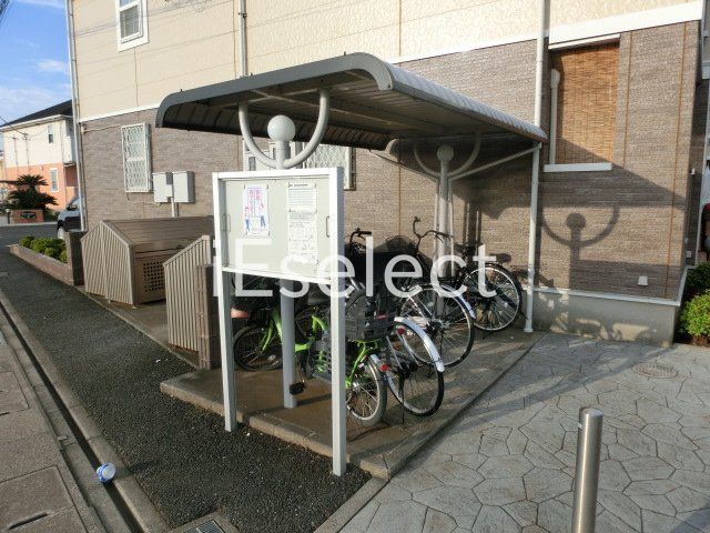 その他共有部分　屋根付き駐輪場