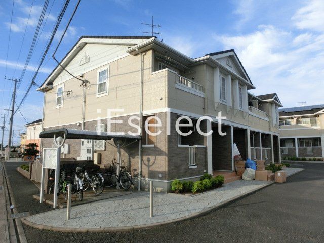 建物外観　2年毎の更新料が不要で経済的です
