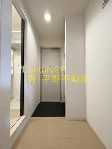 ルーエ西町の玄関写真
