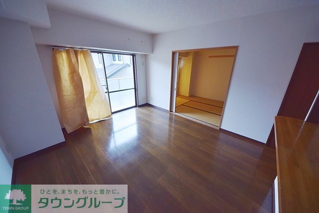 居室・リビング　※別号室参考写真