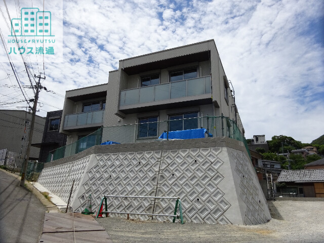 ALSTROMERIAの外観写真