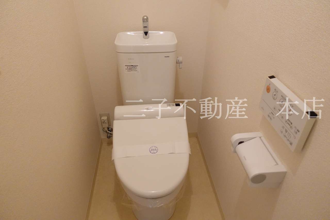 ＪＲ宇野線 大元駅 徒歩5分 3階建 築55年のトイレ写真
