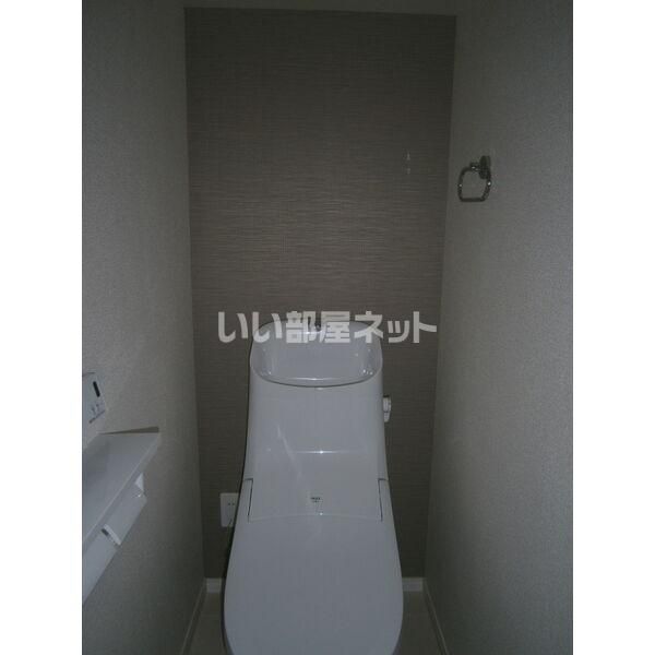 ＪＲ宇都宮線 宇都宮駅 徒歩10分 5階建 築6年のトイレ写真