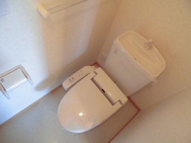 トイレ　ゆったりとした空間のトイレです