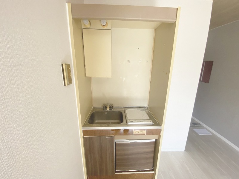地下鉄千日前線 今里駅 徒歩6分 6階建 築41年のキッチン写真